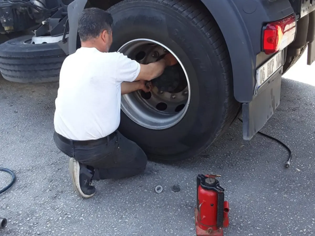 Vize Oto Lastikçi